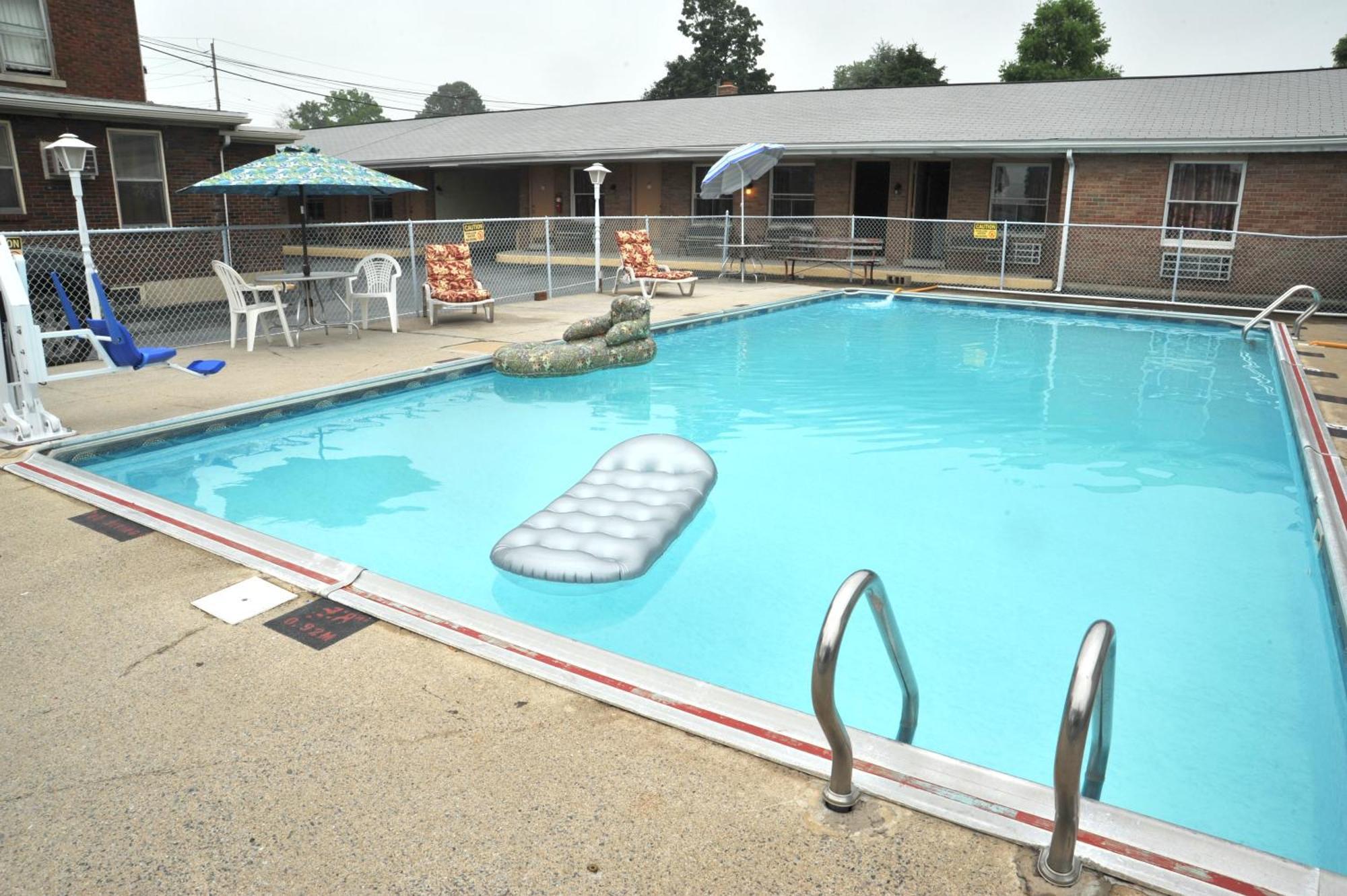 Dutch Motel By Oyo Near Hershey Park パルマイラ エクステリア 写真