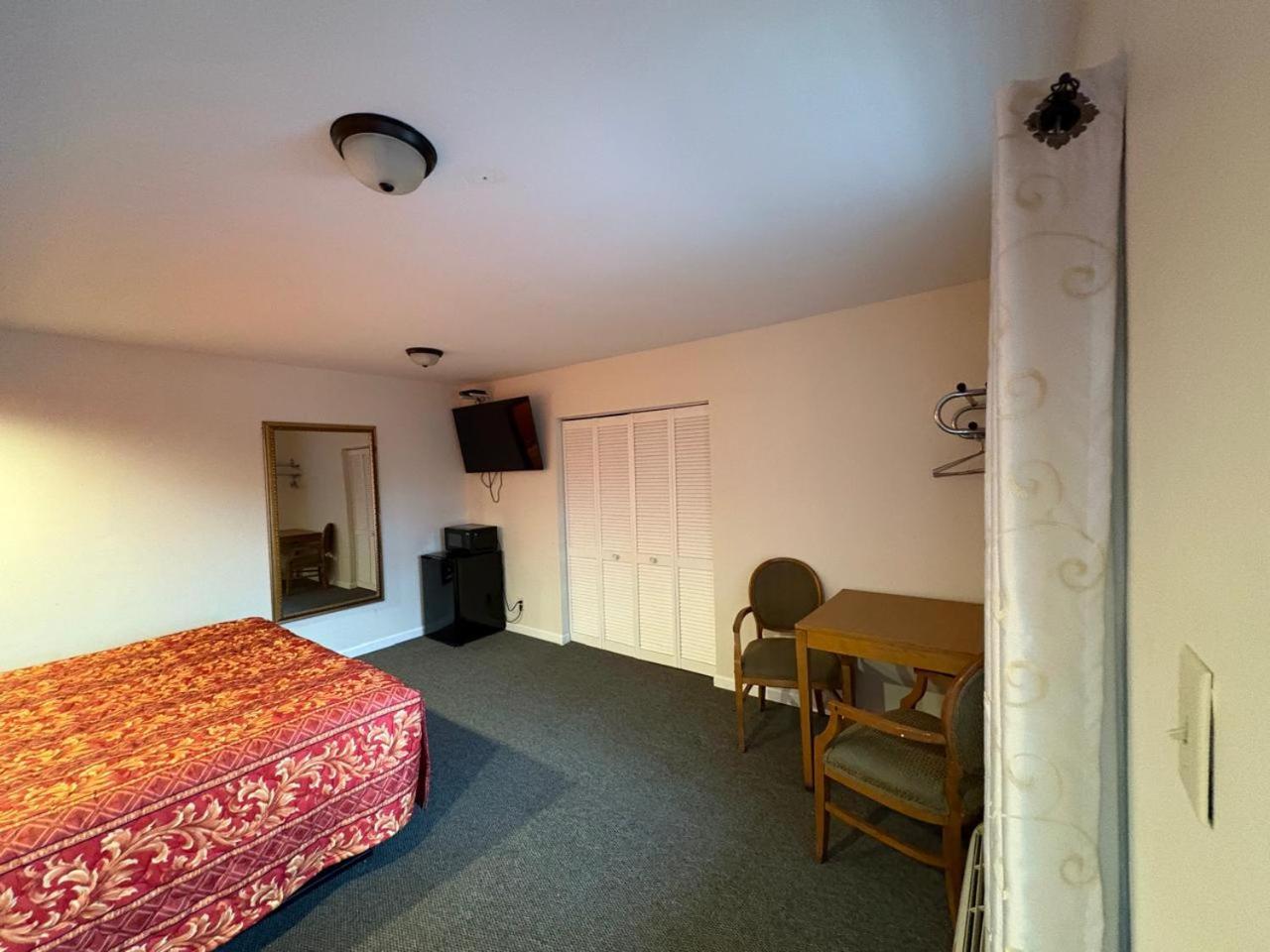 Dutch Motel By Oyo Near Hershey Park パルマイラ エクステリア 写真