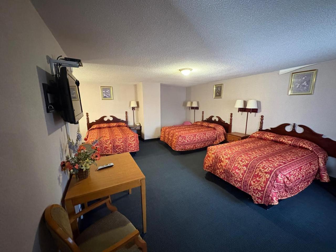 Dutch Motel By Oyo Near Hershey Park パルマイラ エクステリア 写真