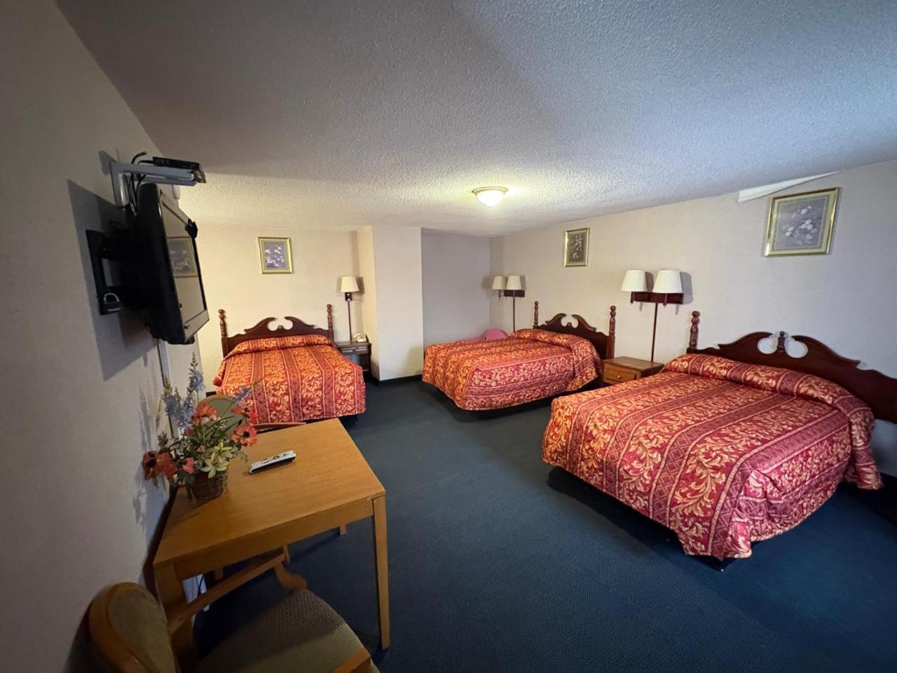 Dutch Motel By Oyo Near Hershey Park パルマイラ エクステリア 写真