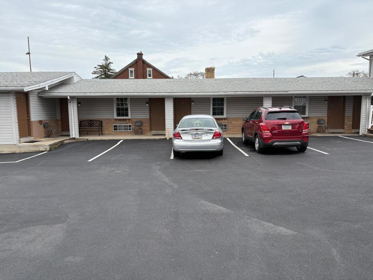 Dutch Motel By Oyo Near Hershey Park パルマイラ エクステリア 写真