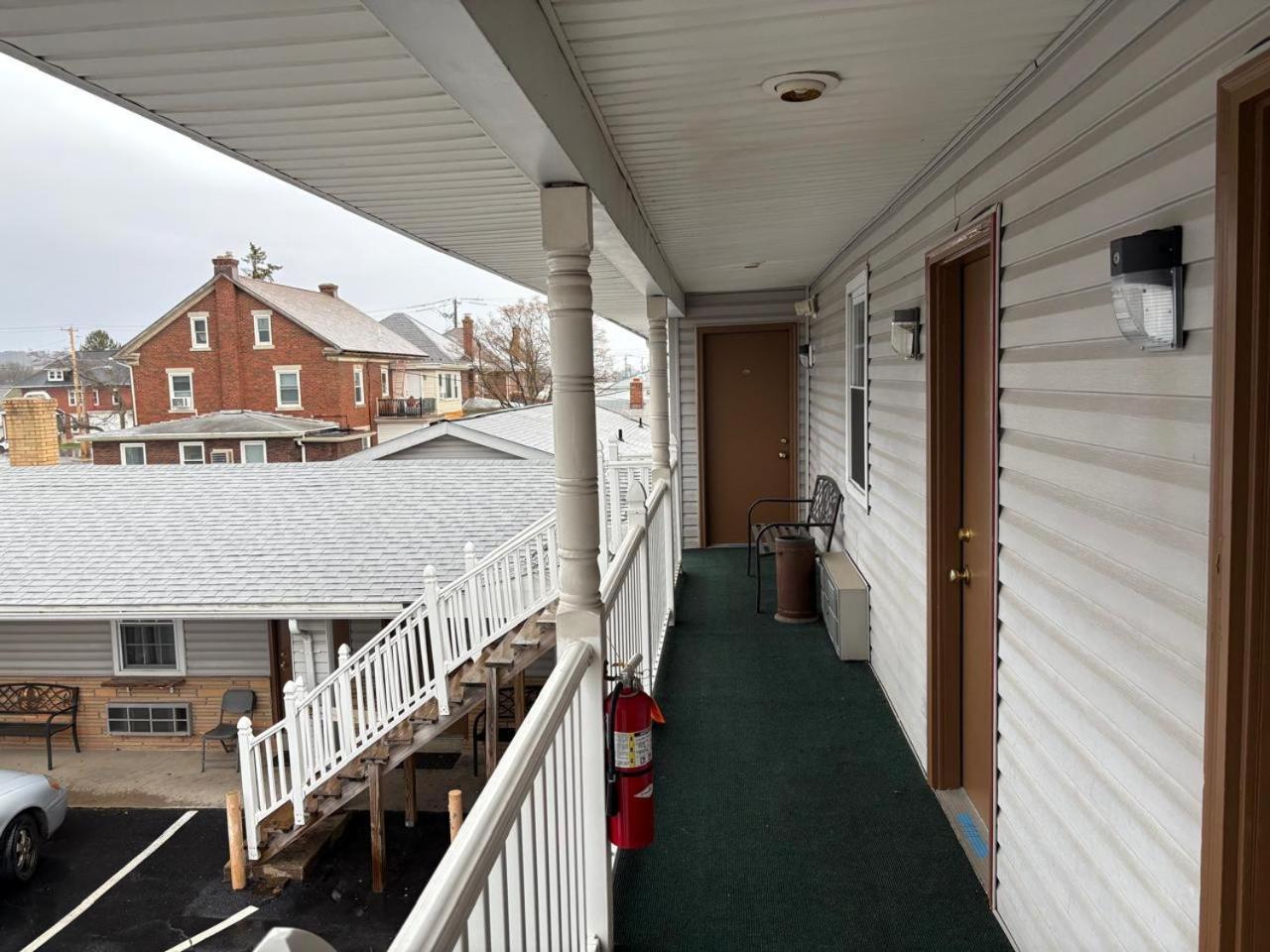 Dutch Motel By Oyo Near Hershey Park パルマイラ エクステリア 写真