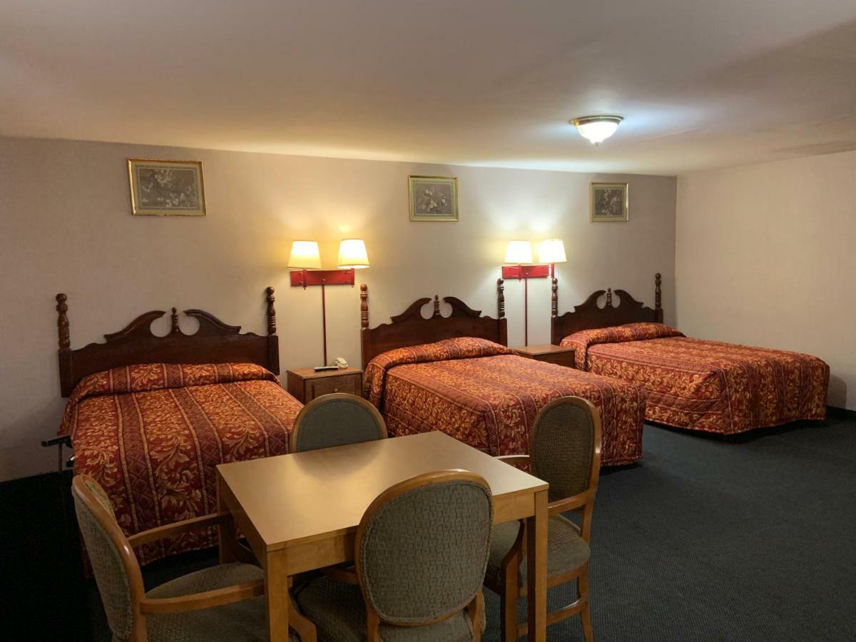 Dutch Motel By Oyo Near Hershey Park パルマイラ エクステリア 写真